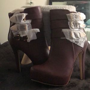 size 8 women’s ankle boots